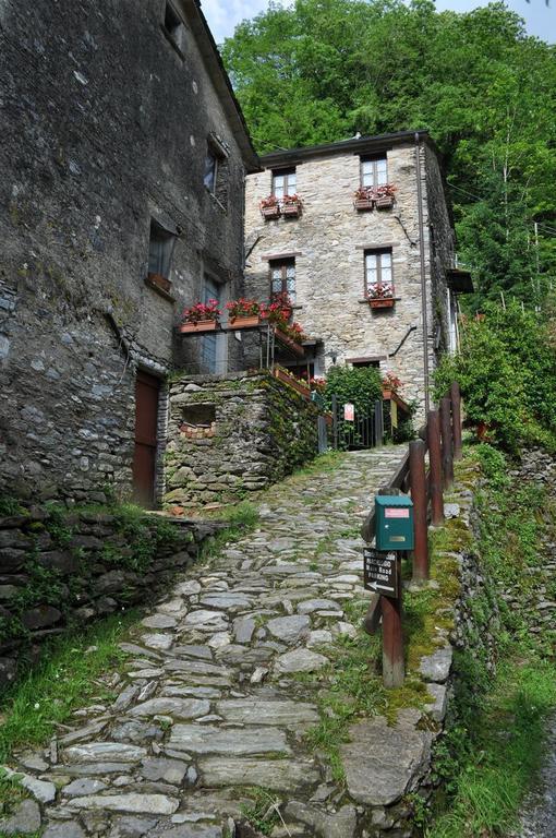Maison d'hôtes Borgo Isola Santa Extérieur photo